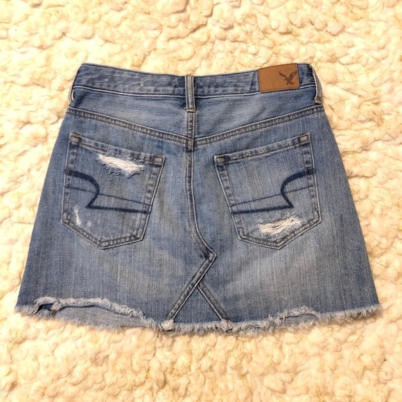 ⭐️ AEO Denim Distressed Skirt - Picture 4 of 7